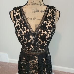 Alya black lace dress